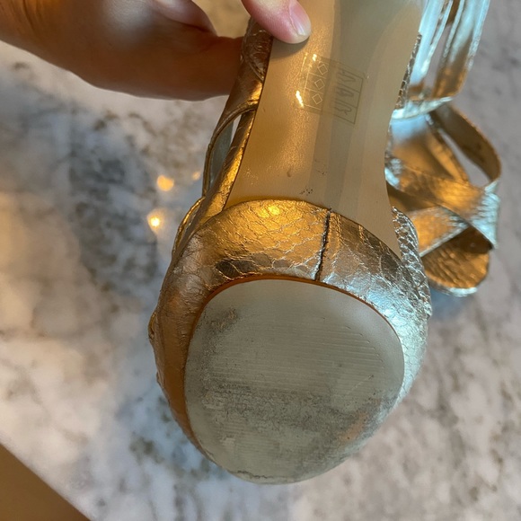 Size 7.5 Gold Snake Embossed Heels - Picture 6 of 8